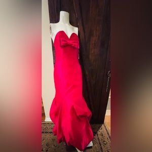 Jessica McClintock pink strappless prom dress with zipper in back